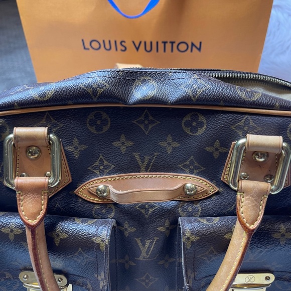 Auth Louis Vuitton Monogram Manhattan GM - Picture 13 of 16